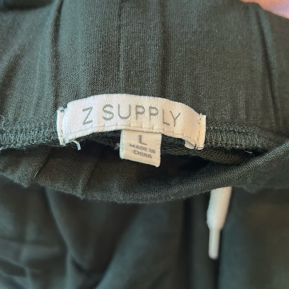 Z Supply light weight Joggers L